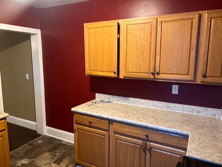 1115 W King St #2 — Photo 9