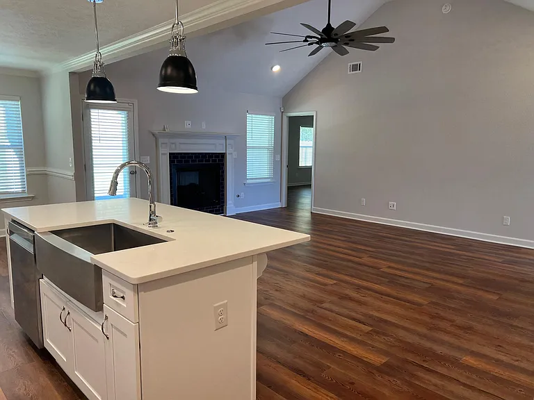 7467 Hanford Dr — Photo 10
