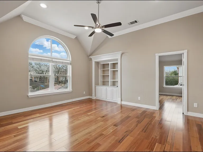 727 Ashleigh Ln — Photo 40