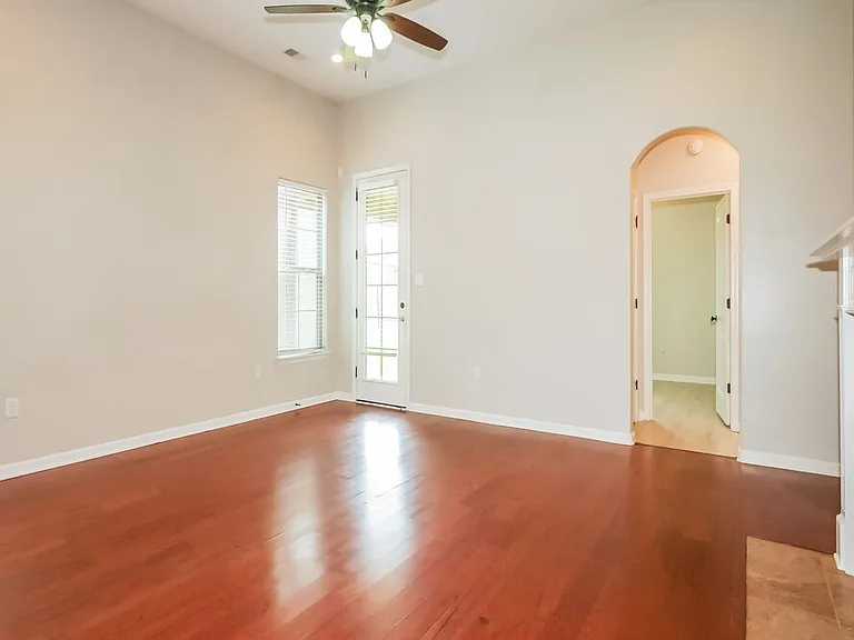 140 Hidden Meadows Ln — Photo 5