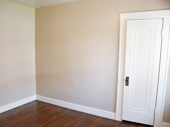 2nd image of 5425 Harrison St