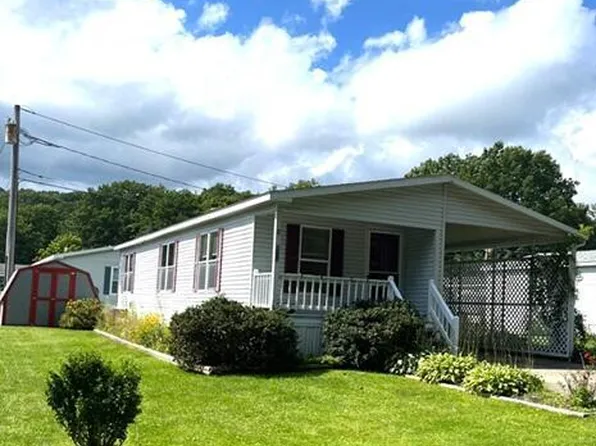 8 Dorothys Way, North Adams, MA 01247