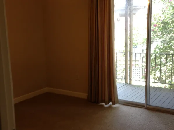 1008 S College Rd APT 109, Lafayette, LA 70503