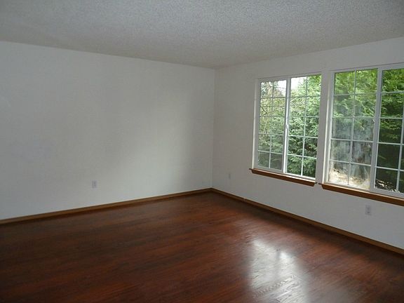 5th image of 7049 S Trafton St