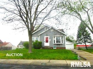 1323 W Circle Rd, Peoria, IL 61604