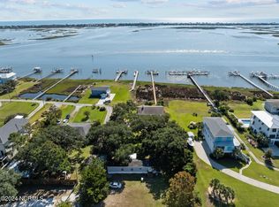 486 Andrews Rd, Hampstead, NC 28443