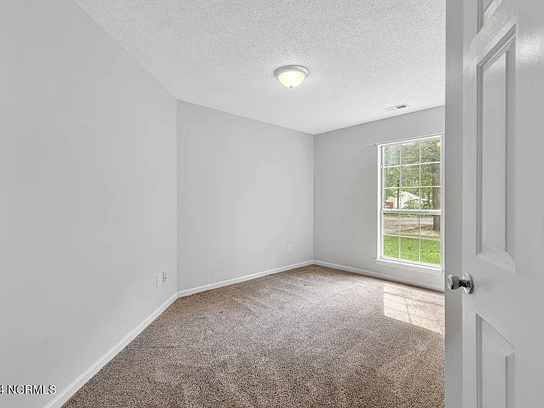 103 Carriage Hills Ct — Photo 25