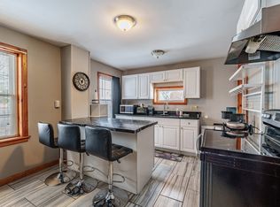 88 Fisher St, Springfield, MA 01109