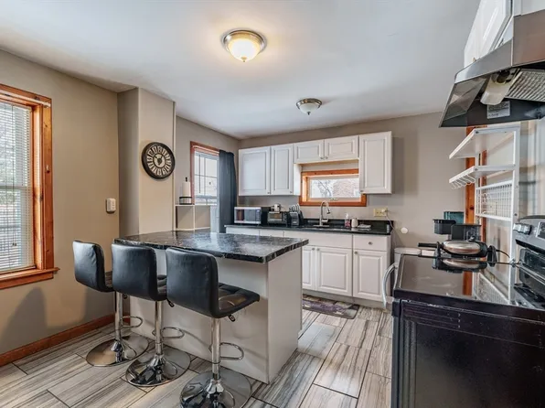 88 Fisher St, Springfield, MA 01109