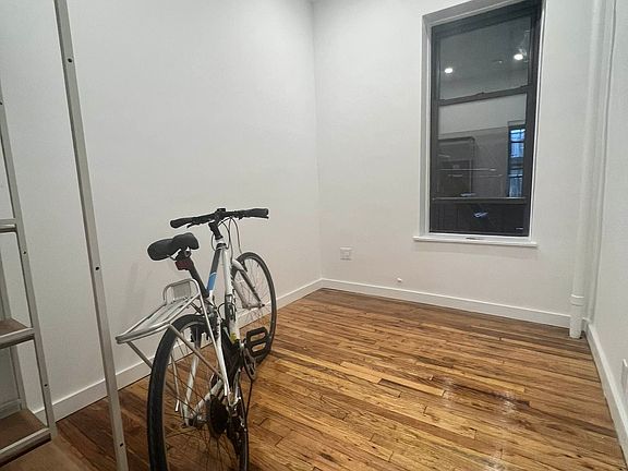 5th image of 160 Mott St #1D