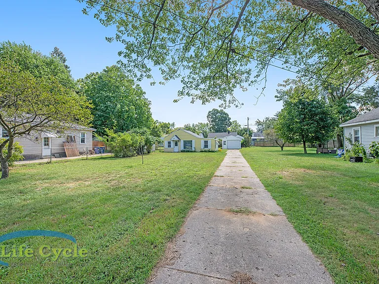 1314 Beechwood St NE — Photo 19