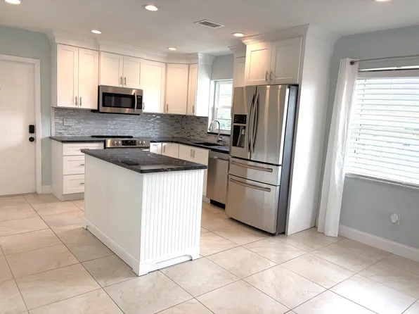 5 Vista Palm Lane #207, Vero Beach, FL 32962