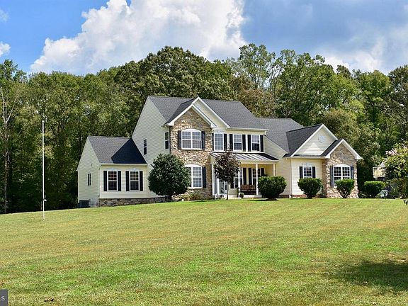 2nd image of 21290 Hunting Ct