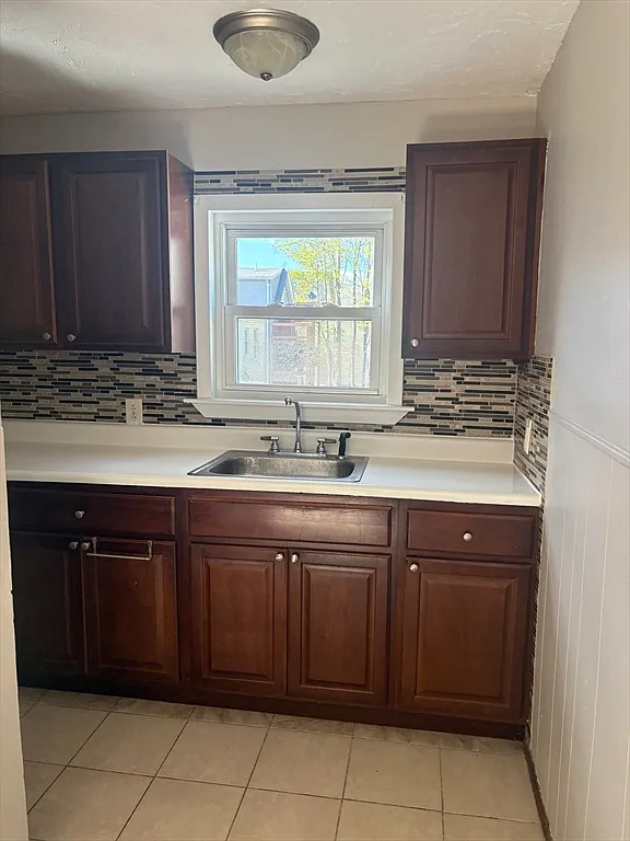 Building Photo - 41 Tremont St #2