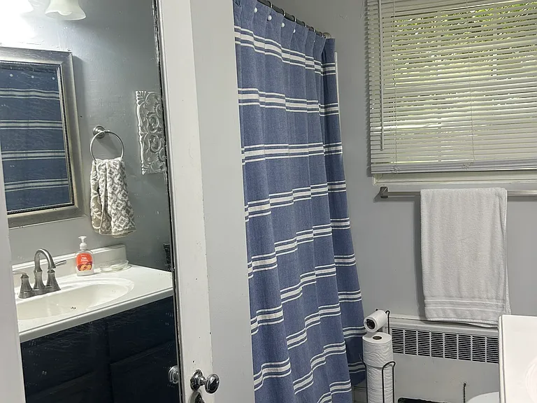 2458 Chestnut Ave #1 — Photo 6