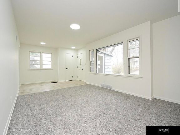 3rd image of 1903 Childs Rd E
