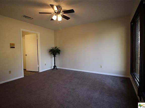 4th image of 910 Tammy Dr