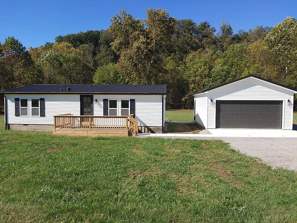 4149 Piketon Rd photo 1