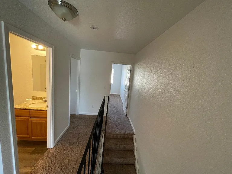 7660 La Mancha Way — Photo 5