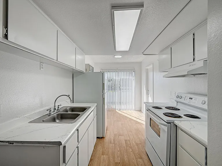 Viva Apartments — Photo 60
