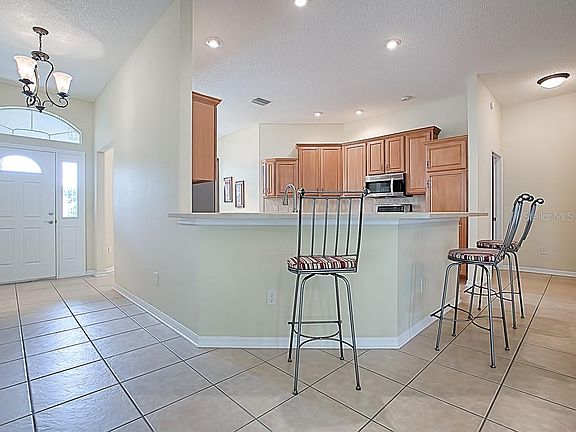 4th image of 1683 Abernethy Pl
