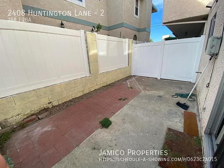 2408 Huntington Ln #2 — Photo 11