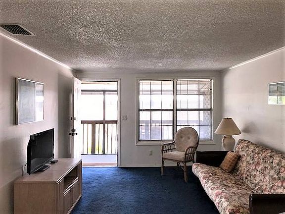3rd image of 202 Broadway Ave E #306