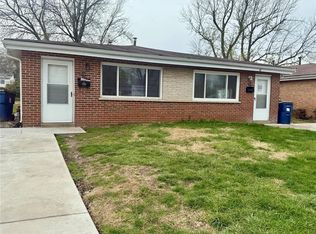 10744 Tropic Dr #44 & 46, Saint Ann, MO 63074