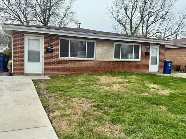 10744 Tropic Dr #44 & 46, Saint Ann, MO 63074