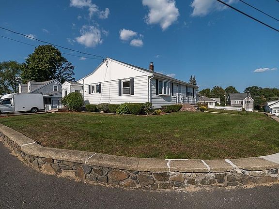 3rd image of 4 Malm Ave