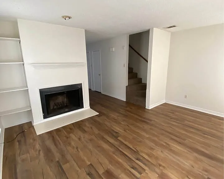 824 Rue Rochelle — Photo 1
