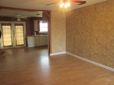 2nd image of 1104 Avenue J NW
