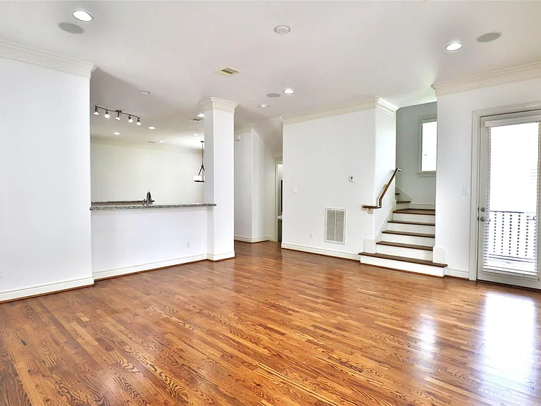 3257 Maxroy St — Photo 19