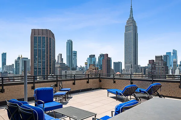 Sold by Iconik | media 11