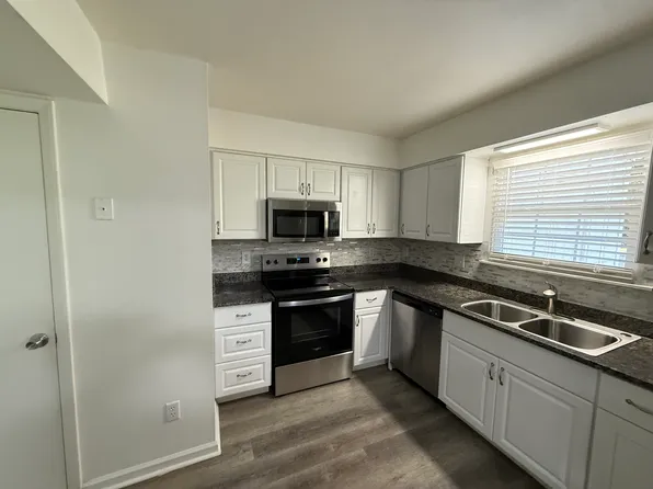 8526 Castle Pine Ct, Charlotte, NC