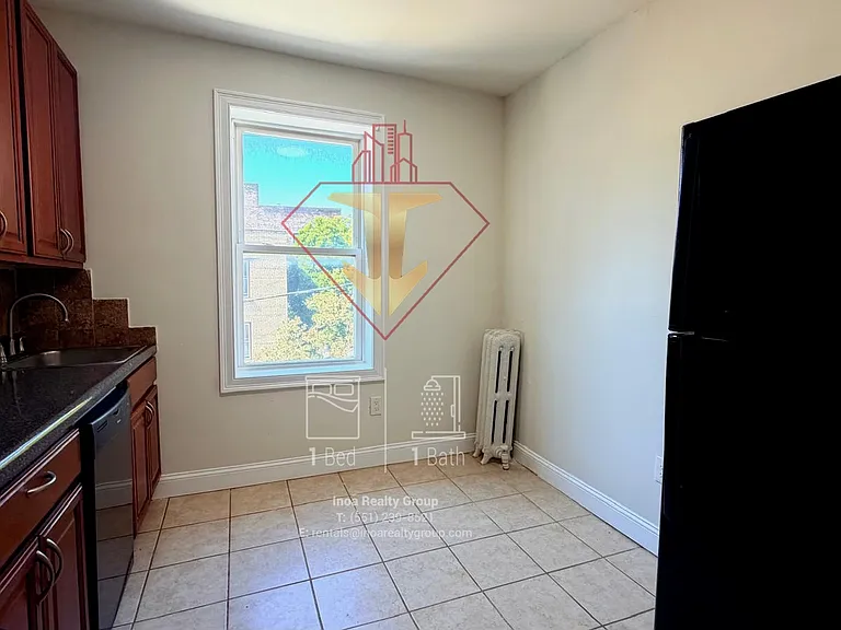 266 Monticello Ave #10 — Photo 11