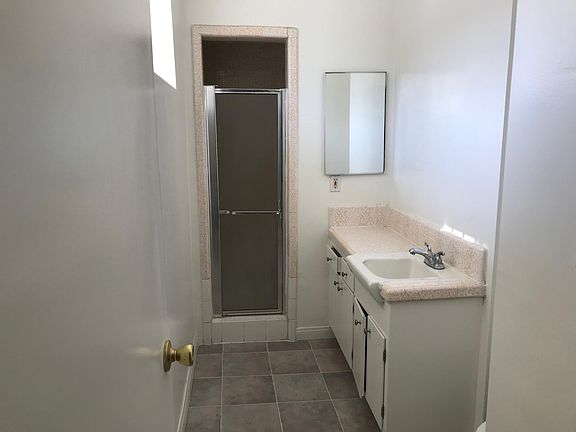 2nd image of 2705 Arizona Ave APT 5