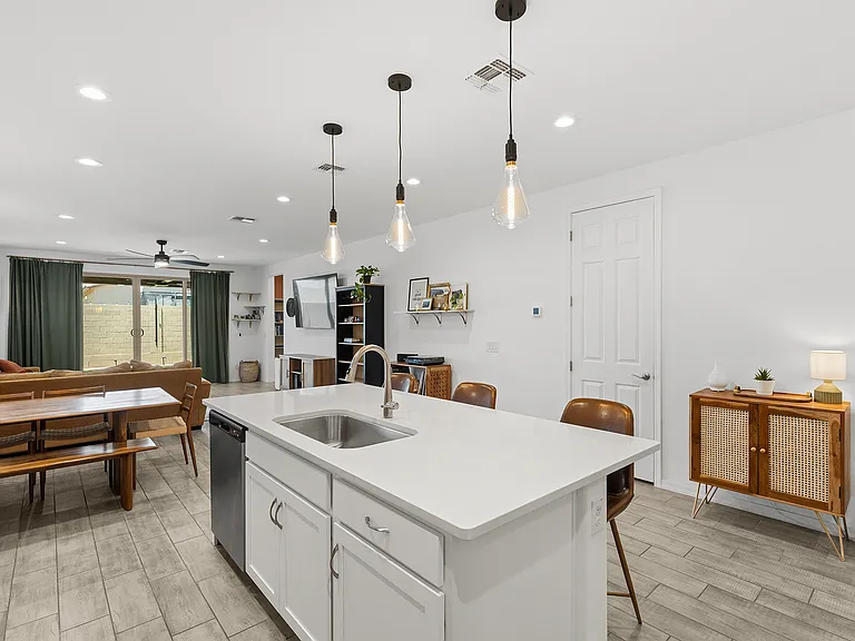 17770 W Running Deer Trl — Photo 10