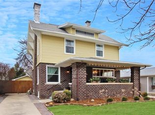 616 Wabash Ave, Mattoon, IL 61938