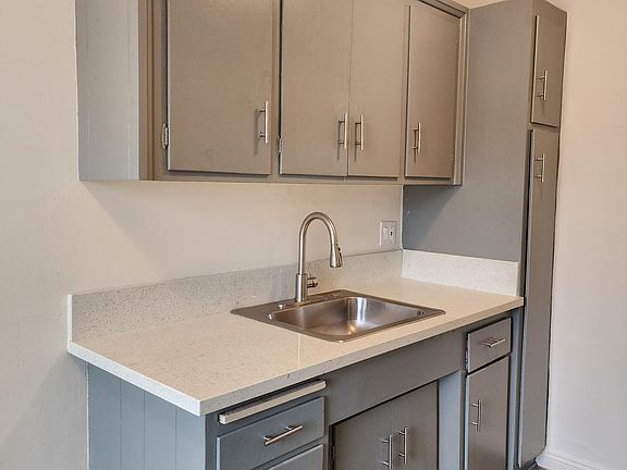 2nd image of 850 Brightwood St