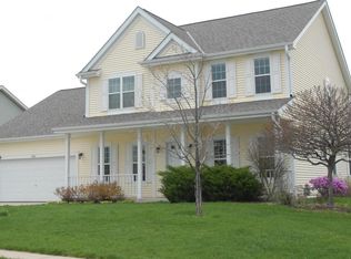 1401 Shoreland Ln, Oconomowoc, WI 53066