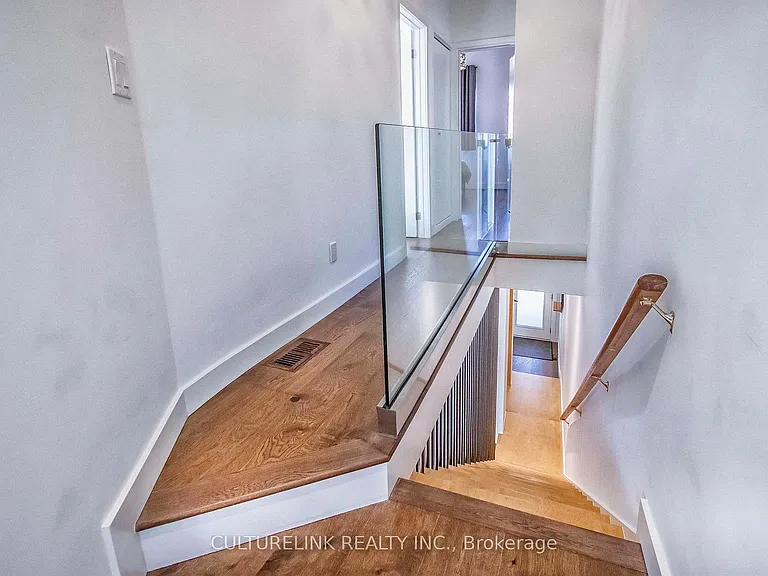 121 Montrose Ave #1 — Photo 12