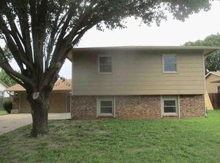 8604 E Wassall St, Wichita, KS 67210