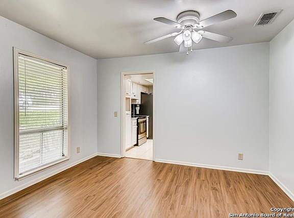 5th image of 3406 Northmoor St #3406