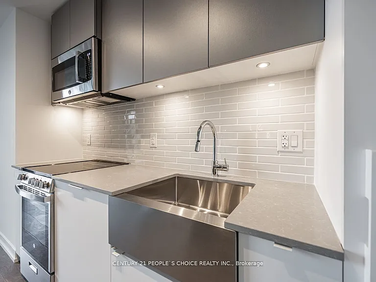 270 Dufferin St #713 — Photo 11