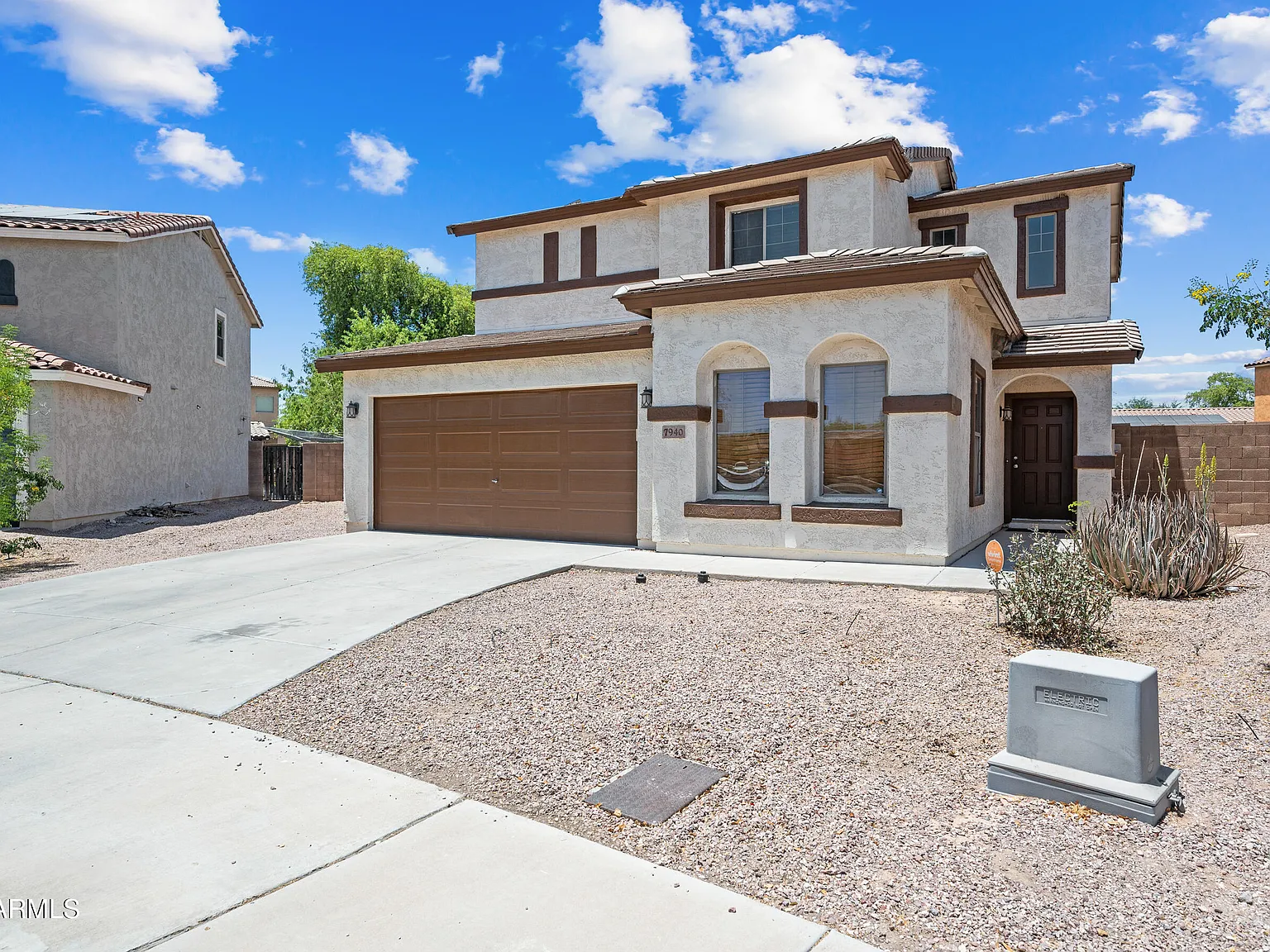 4 bed, 3.0 bath, 1921 sqft, $1,899 — Photo 1