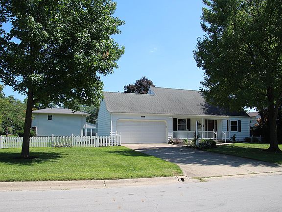 4th image of 4590 Winterset Dr