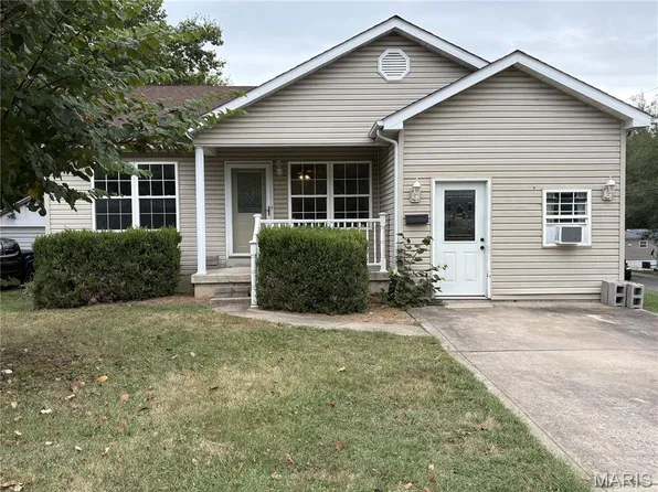901 Main St, Troy, MO 63379