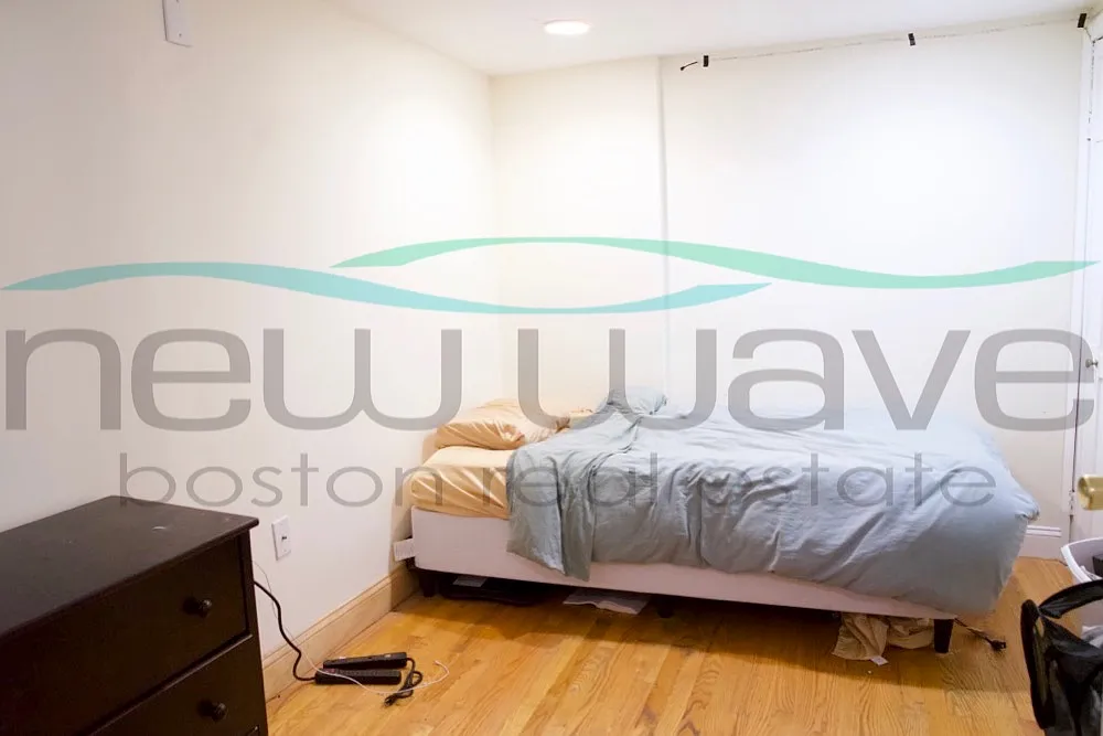 4 bed, 1440 sqft, $6,600 — Photo 4