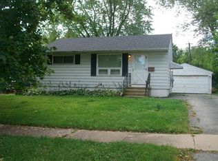 2701 Iroquois Rd, Waukegan, IL 60087